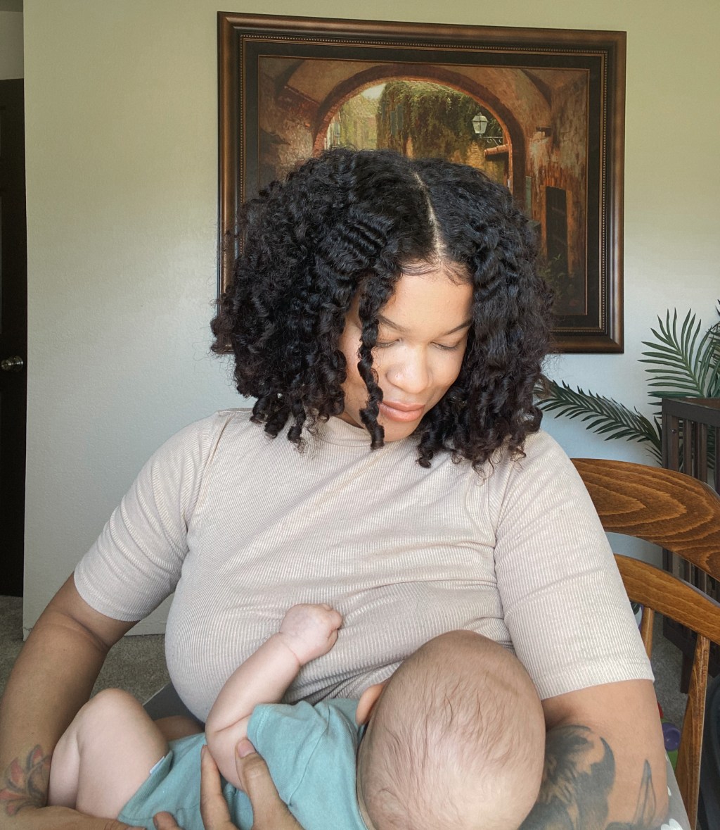 “Boobs over Bottle” A Look Into My Breastfeeding&nbsp;Journey